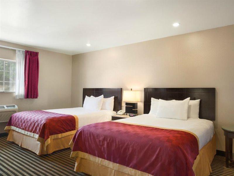 Готель Ramada By Wyndham Marina Del Rey Екстер'єр фото
