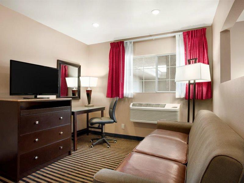 Готель Ramada By Wyndham Marina Del Rey Екстер'єр фото