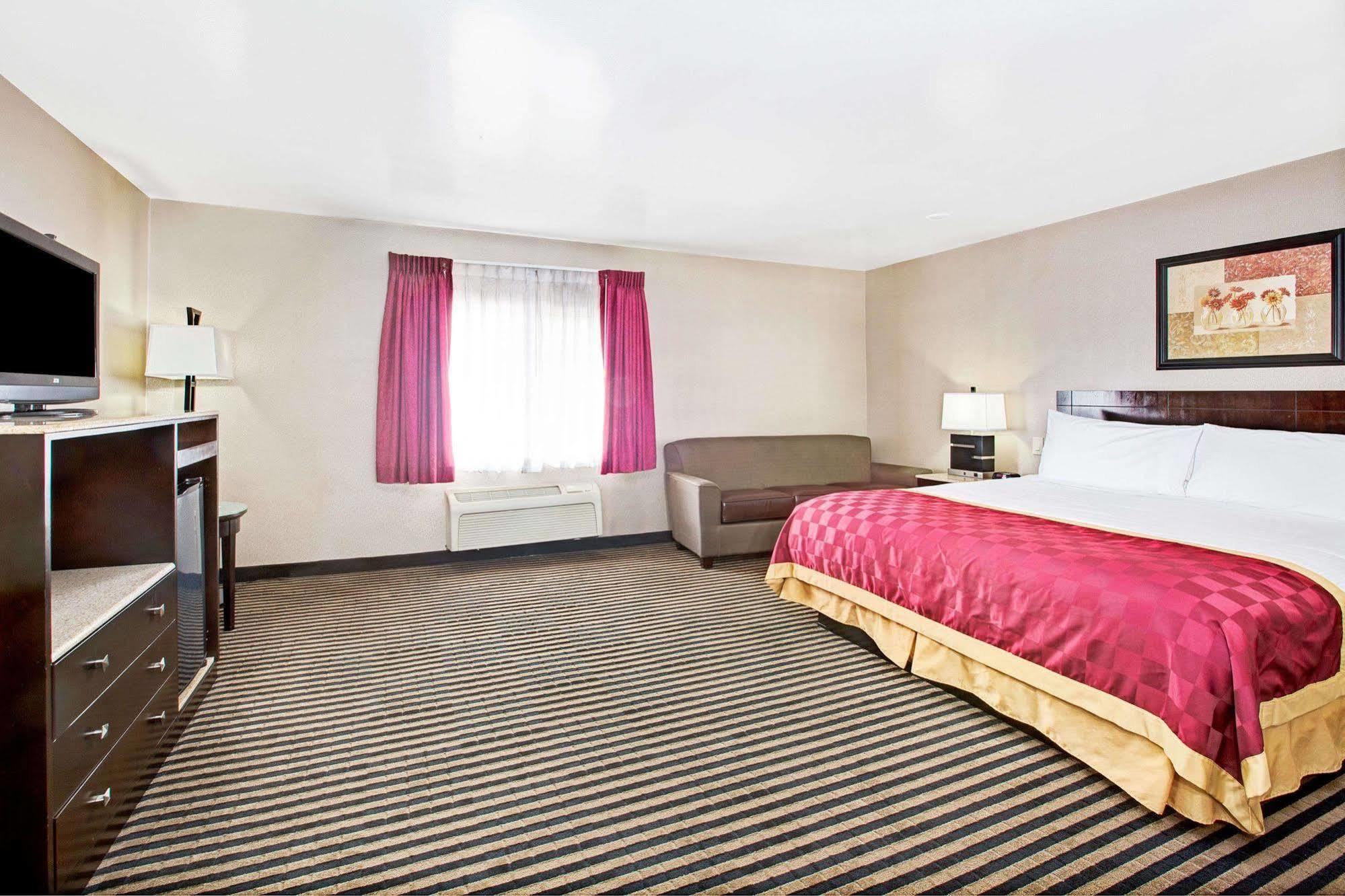 Готель Ramada By Wyndham Marina Del Rey Екстер'єр фото
